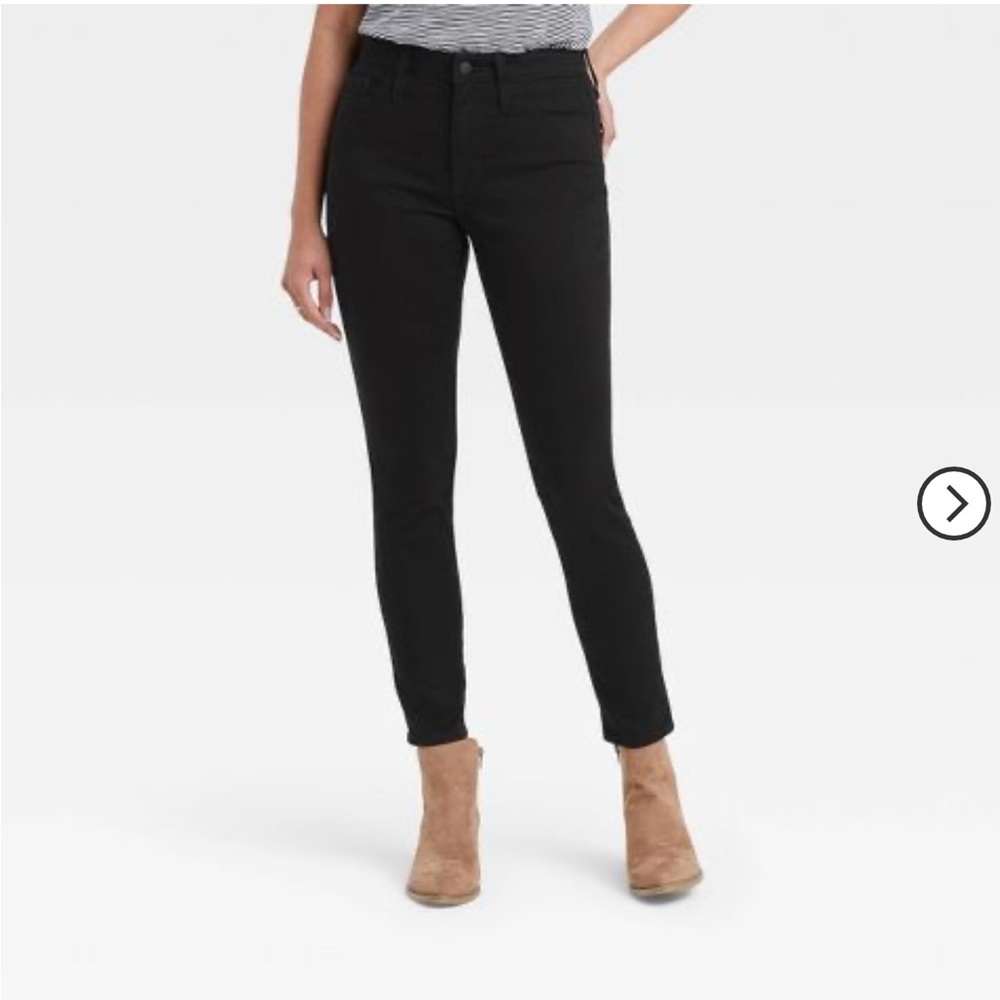 Black high rise skinny jeans